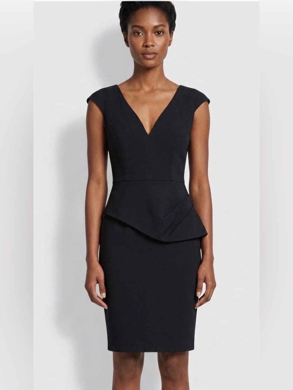 Black Halo $375 Black Textired V-Neck Peplum Sheath Dress 6 EUC